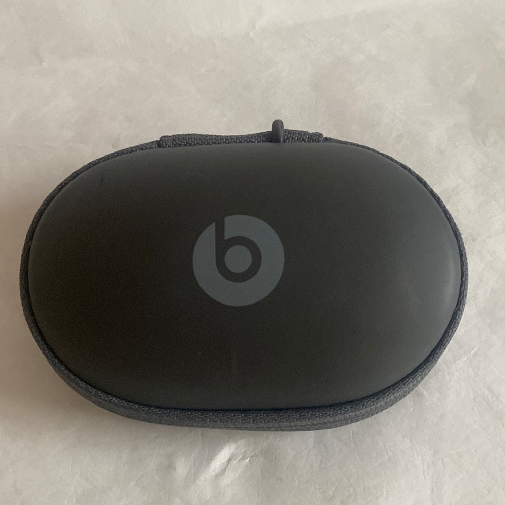 DR. DRE Wireless Beats Zippered Carrying Case Gray
